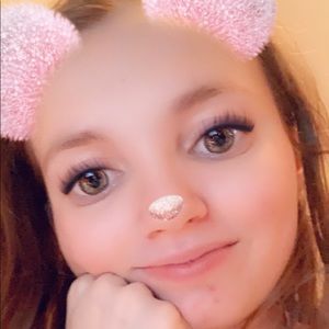 Meet your Posher, Rebekah